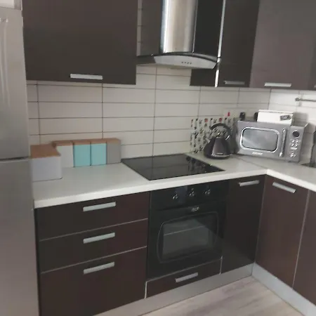 Horizon Hidden Gem 2 Bedroom Apt - Walk To The Beach شقة *