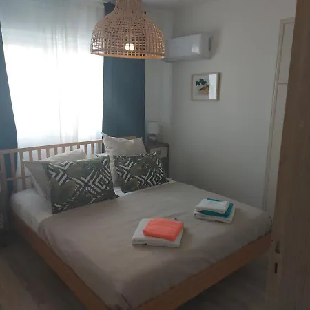 Horizon Hidden Gem 2 Bedroom Apt - Walk To The Beach شقة