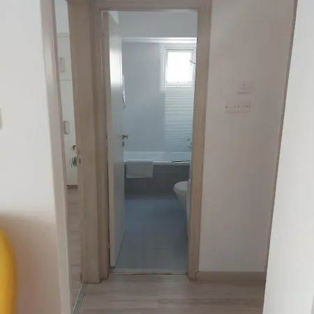 Horizon Hidden Gem 2 Bedroom Apt - Walk To The Beach * Larnaca